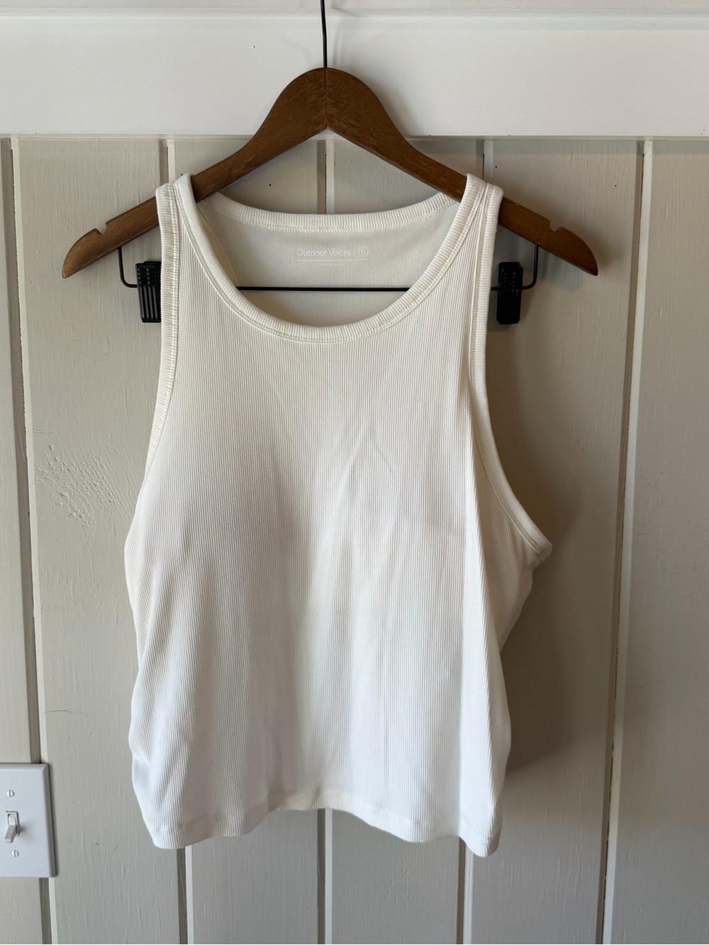 Women’s NWOT Outdoor Voices White Ribbed Racerback Tank, Built In Bra, Size XL